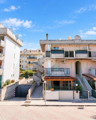 3 LOCALI A VASTO