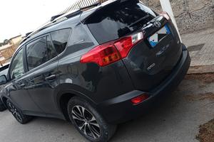 Toyota RAV4 IV 2.0 diesel