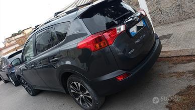 Toyota RAV4 IV 2.0 diesel