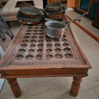 Tavolino etnico interamente in Legno