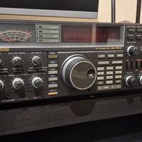 Icom IC-761 con Speaker SP-20 Icom