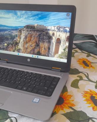 notebook i5 ram 8gb ssd 256gb batteria eccellente