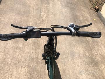 E-Bike pighevole Icone pedalata assistita