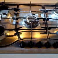 piano cottura Ariston 75cm