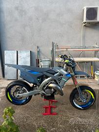 TM 125 2t