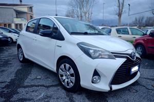 Toyota Yaris 1.5 Hybrid 5 porte by Glamour