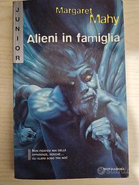 libro Alieni in famiglia 