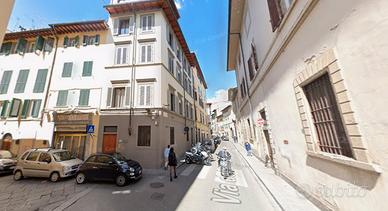 Stanza singola in centro storico 390eu