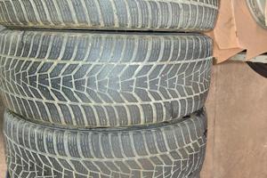 Pneumatici 225/45/19 225/45r19 225/45 r19 225 45 1