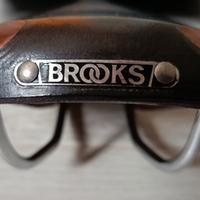 sella Brooks Professional