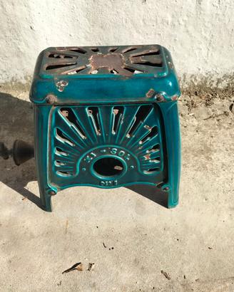 Antica stufetta in  ghisa a gas