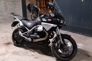 Moto Guzzi Stelvio 1200 