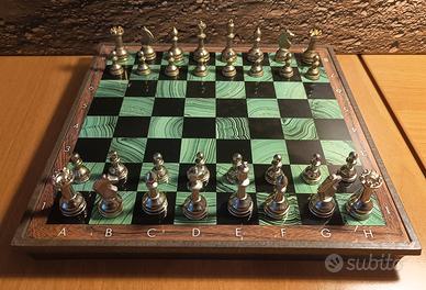 Scacchi in metallo scacchiera plastica anni 80