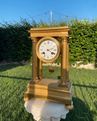 Antico orologio francese Impero a colonne