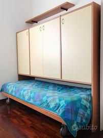 Angolo cameretta: letto più armadio