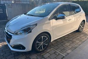 Peugeot 208 1.6 BlueHDi 75 CV Allure