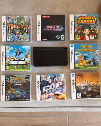 Nintendo Dsi XL + 8 giochi + 2 caricatori