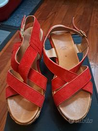 sandali con. zeppa Bata