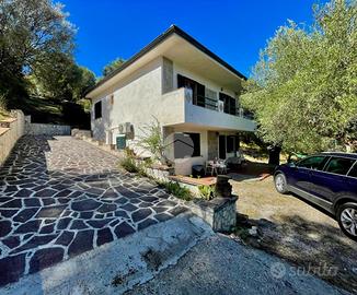 VILLA SINGOLA A SANTA MARINA