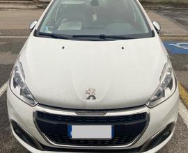 Peugeot 208 - 2016