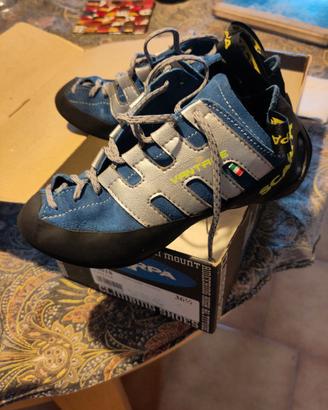 Scarpa per arrampicata