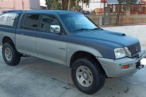 Mitsubishi l200 lo