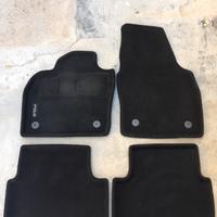 Set tappetini usati moquette originali Nuova Polo