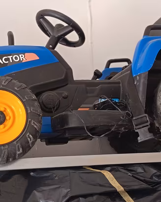 trattorino elettrico per bimbi da 1 anno,
