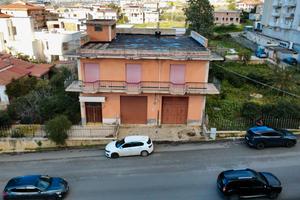 Villa a Partinico, Viale Aldo Moro