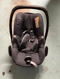 Ovetto Bebe Confort con base Isofix
