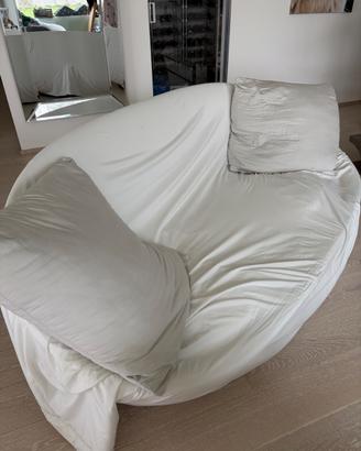 Divani ovali Désireée
