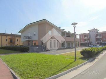 NEGOZIO A BORGOSATOLLO
