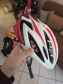 Casco  per pattinaggio