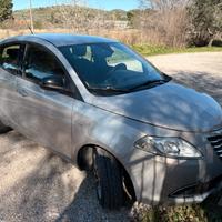 Lancia Ypsilon 0.9 TwinAir benzina silver S&S