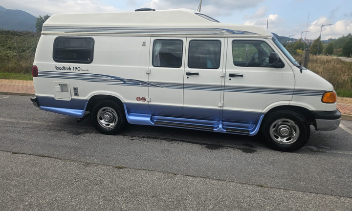 Dodge ram van 3500 roadtrek