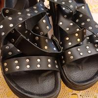 scarpe aperte sandali borchiati