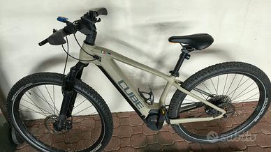 Ebike  Cube. 