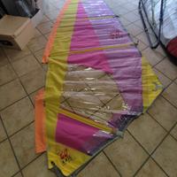 tavola surf Mistral anni 90 con 3 vele e boma