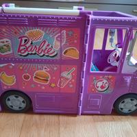 Furgone chiosco di Barbie