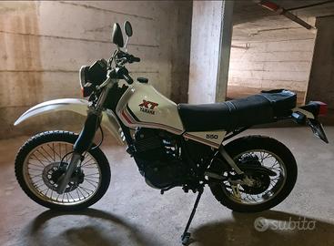 Yamaha XT 550 – Moto d'epoca