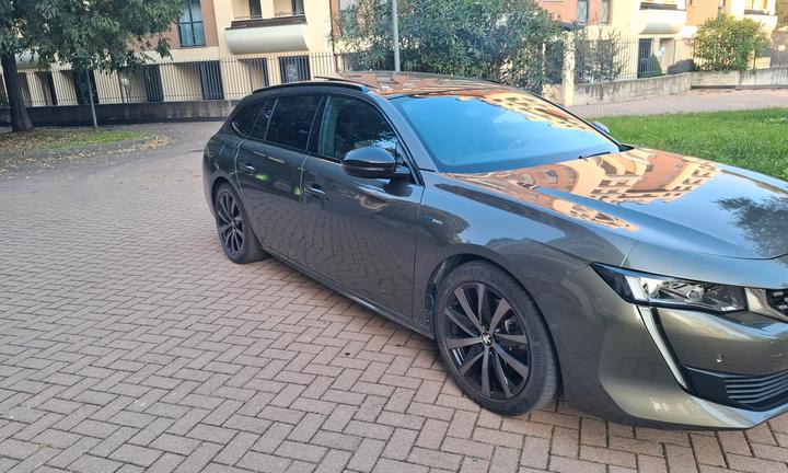 Peugeot 508 hybrid plug in 225 cv estens  garanzia