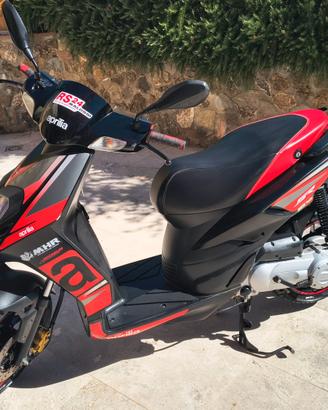 Aprilia SR50 Motard