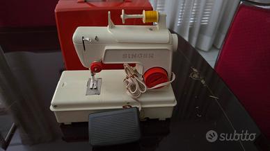 macchina da cucire vintage