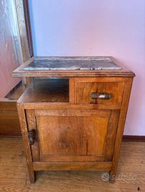 COMODINO VINTAGE CON MARMO E SPECCHIO