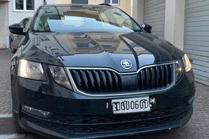 Skoda Octavia SW 2.0 tdi 150cv DSG 7