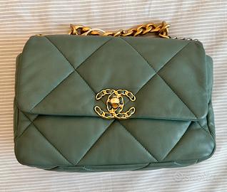 CHANEL borsa 19 SMALL IN PELLE VERDE SALVIA