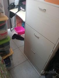 mobile scrivania+scarpiera 