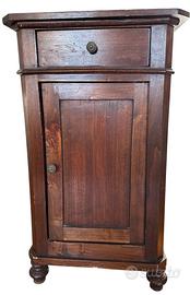 Comodino antico fine 800