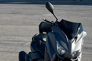 Yamaha X-Max 400
