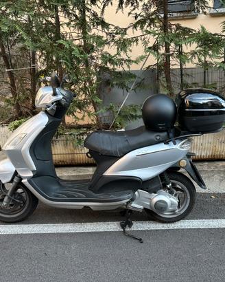Piaggio Fly 125